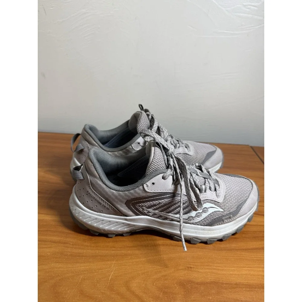 Saucony trail shoes